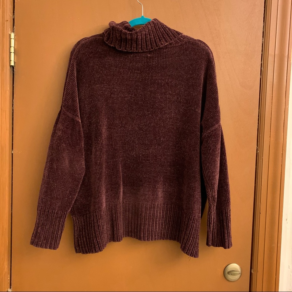 Sweater - Picture 10 of 10